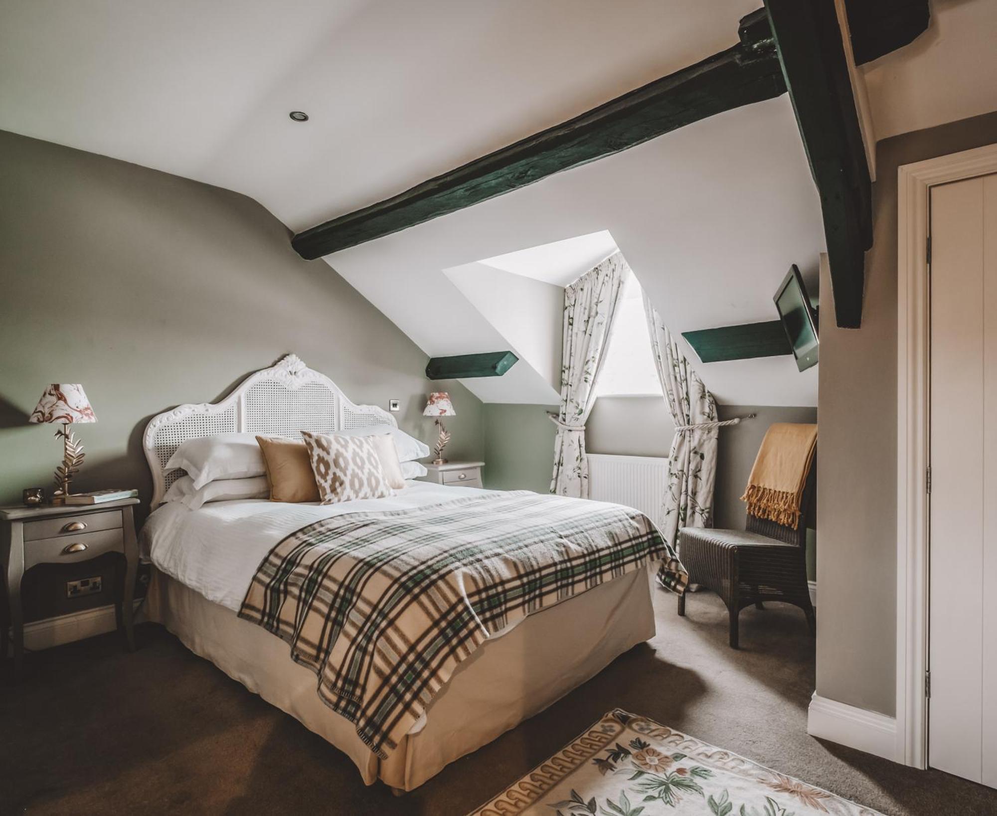 The Hare & Hounds Inn Bowland Bridge ภายนอก รูปภาพ