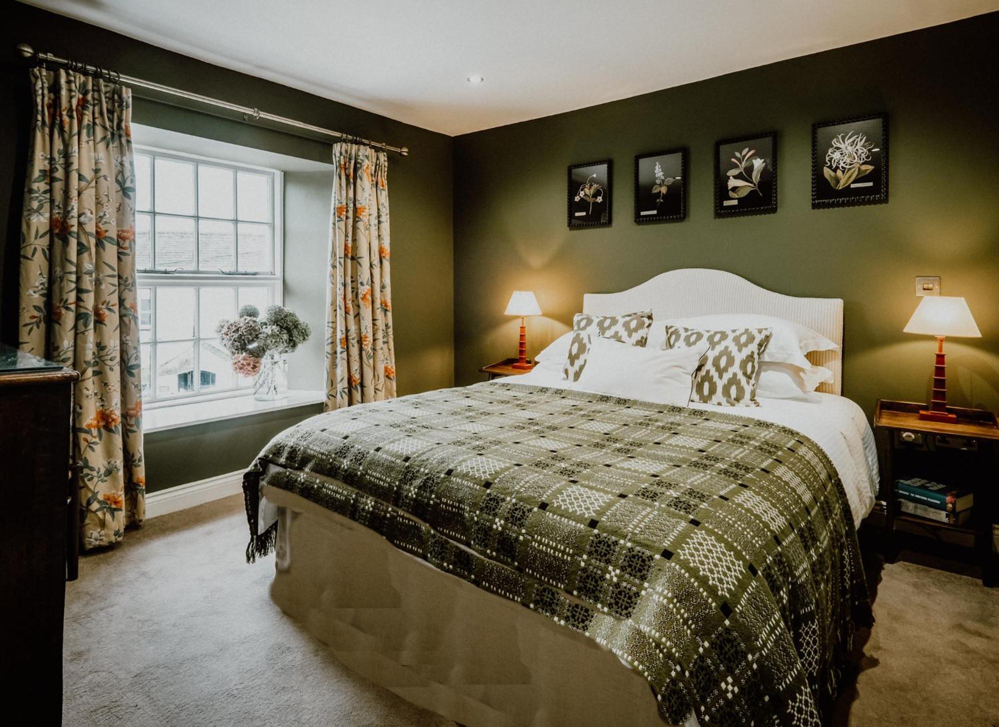 The Hare & Hounds Inn Bowland Bridge ภายนอก รูปภาพ